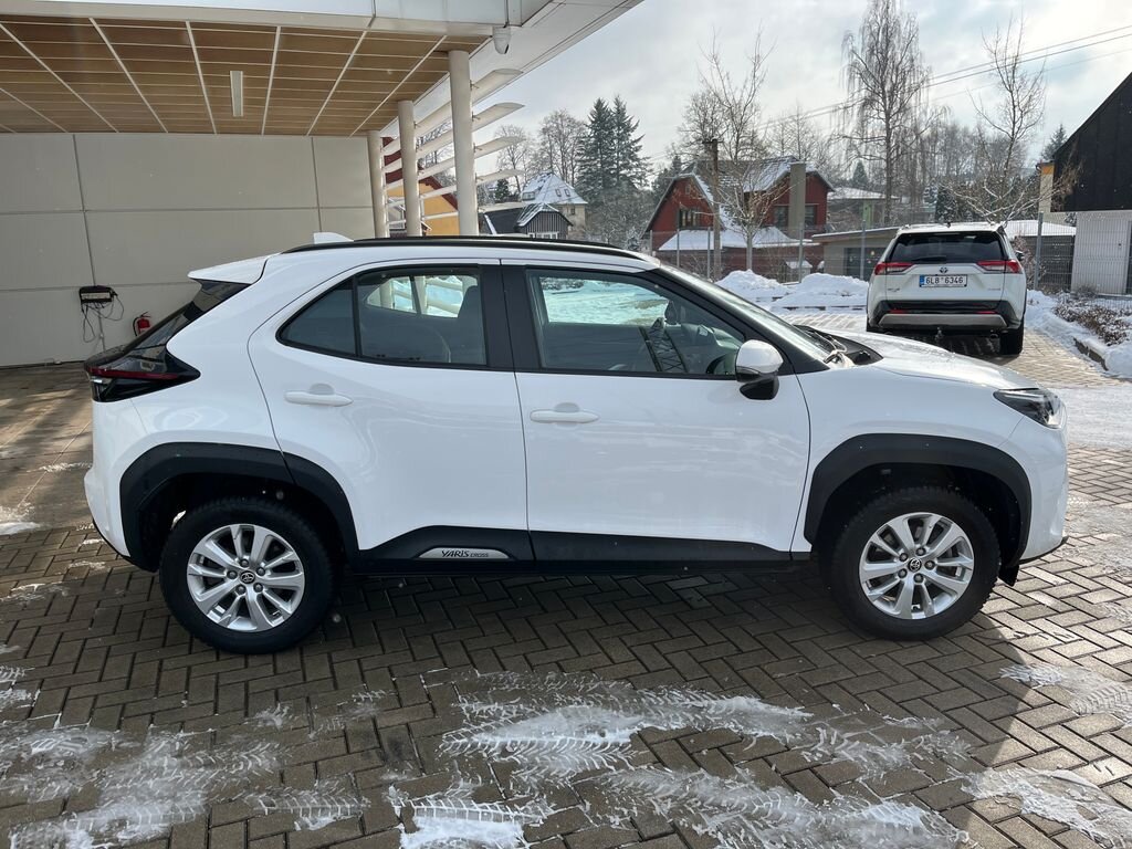 Toyota Yaris Cross SUV 1,5 l 68 kw