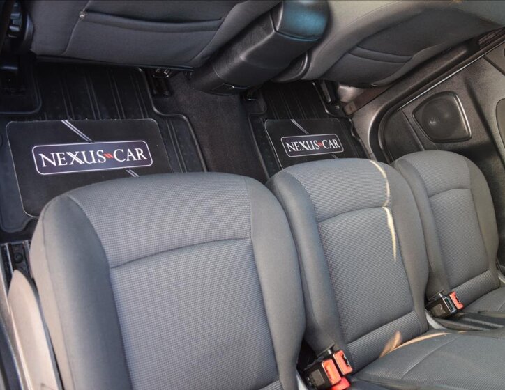 Ford S-MAX MPV 2,0 l 107 kw