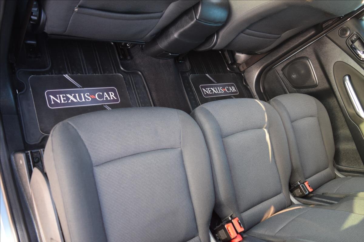 Ford S-MAX MPV 2,0 l 107 kw