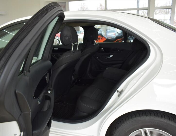 Mercedes-Benz Třídy C Sedan / Limuzína 2,1 l 125 kw