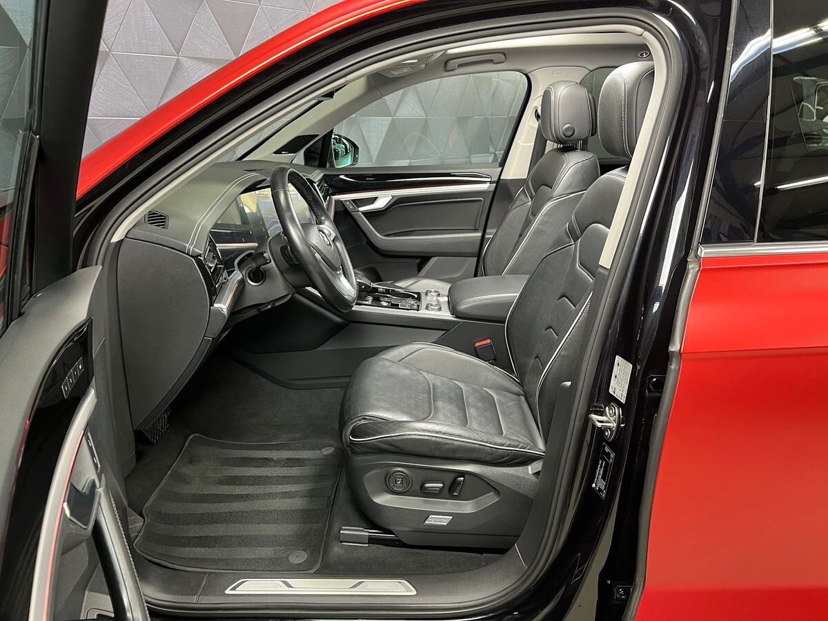 Volkswagen Touareg SUV / Terénní 3,0 l 210 kw