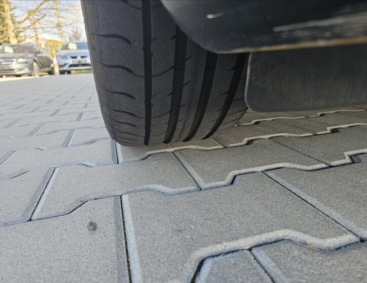 Opel Astra Hatchback 1,6 l 132 kw