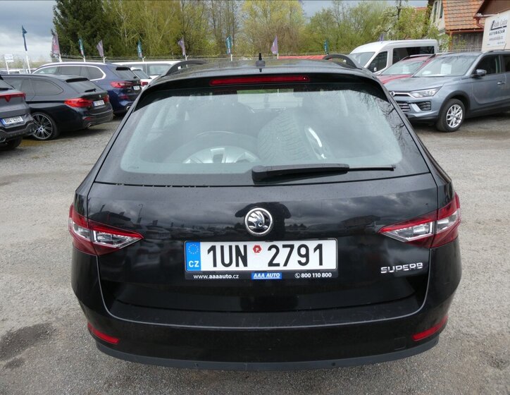 Škoda Superb Kombi 1,6 l 88 kw