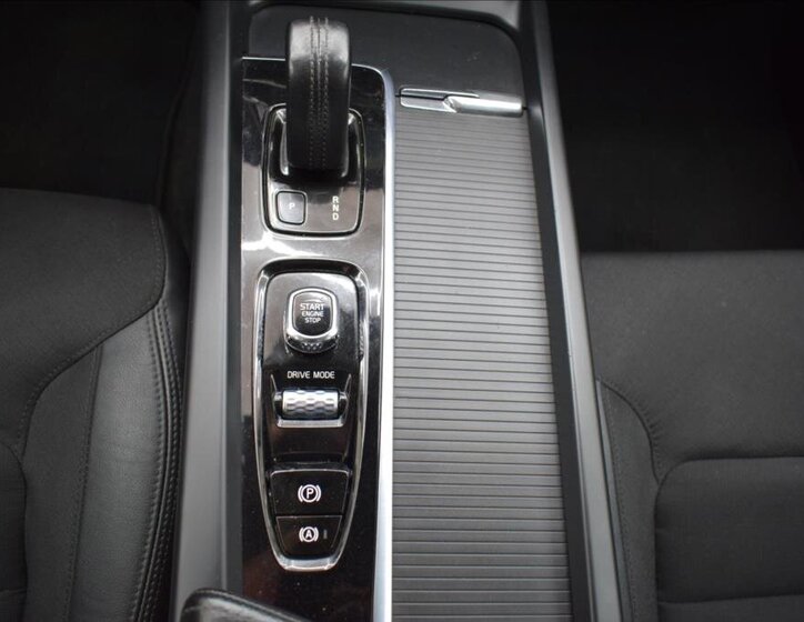 Volvo XC60 SUV 2,0 l 223 kw