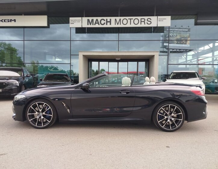 BMW Řada 8 Kabriolet 4,4 l 390 kw