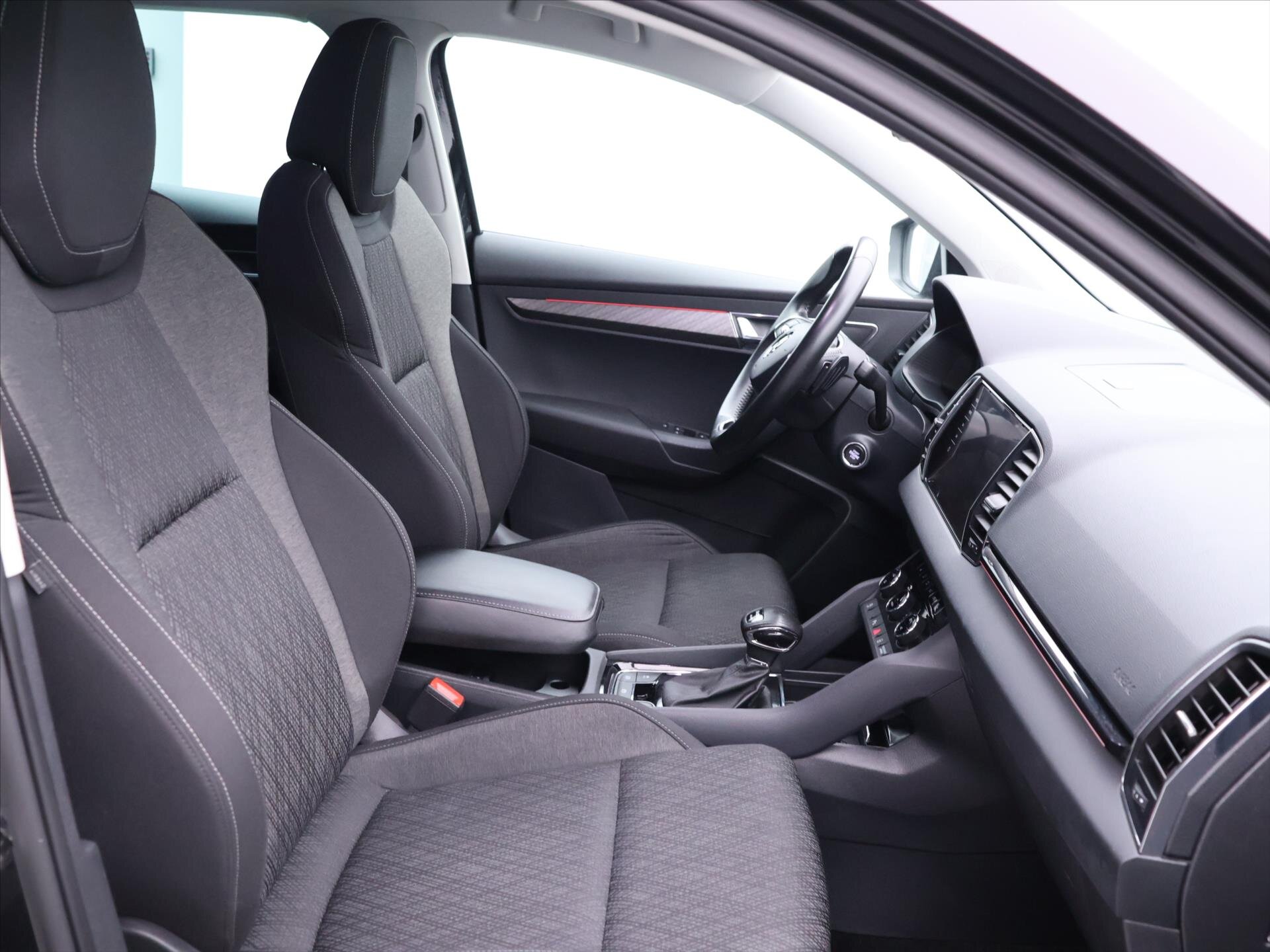 Škoda Karoq SUV / Terénní 2,0 l 110 kw