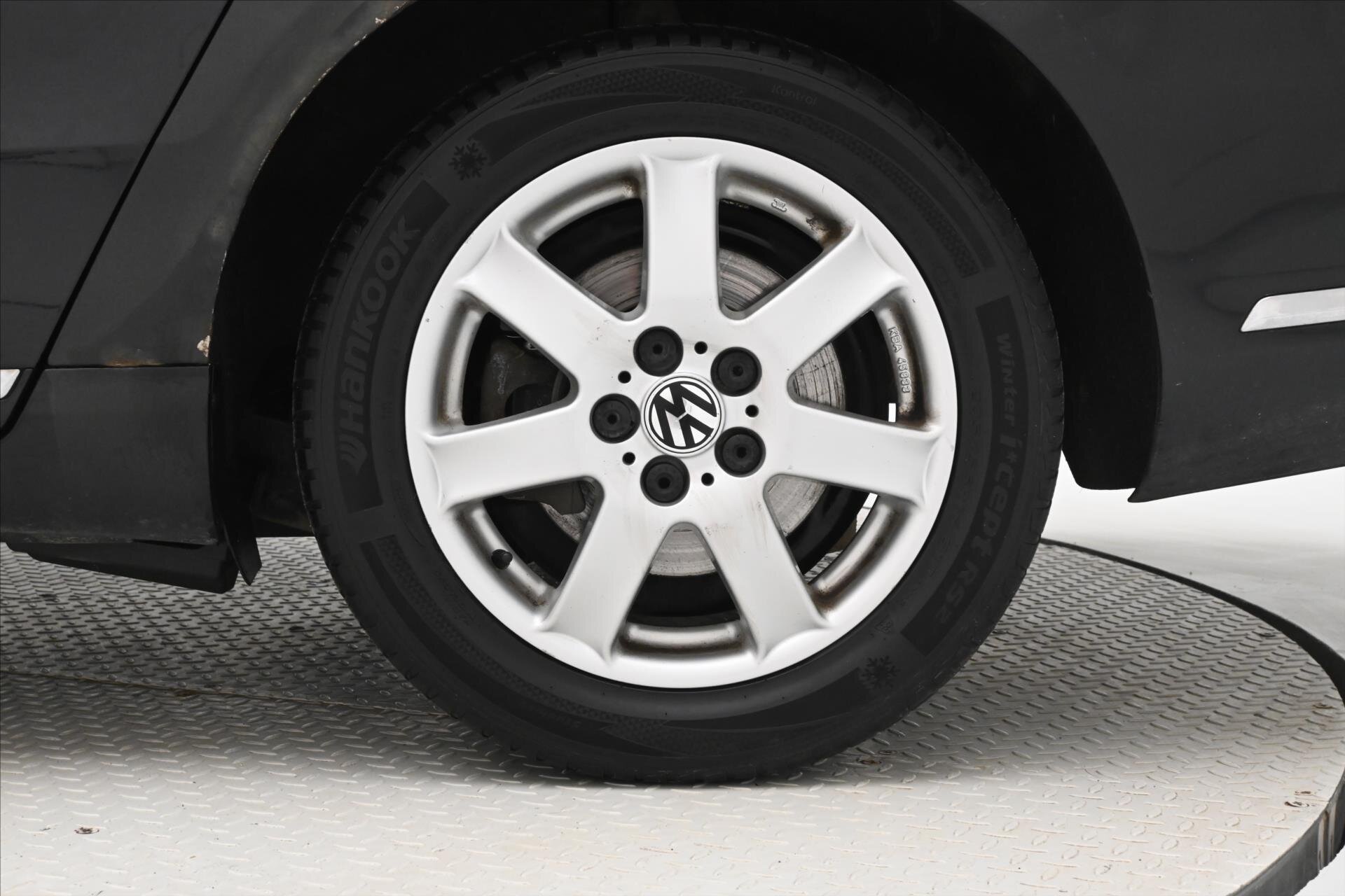 Volkswagen Passat Kombi 1,6 l 77 kw