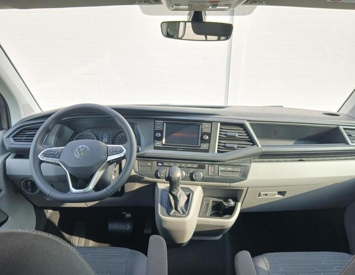 Volkswagen Caravelle 10