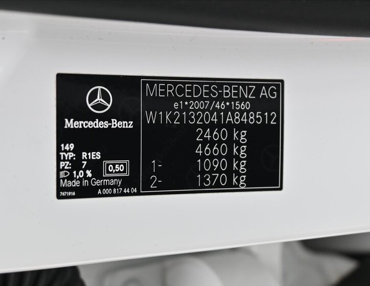 Mercedes-Benz Třídy E 12