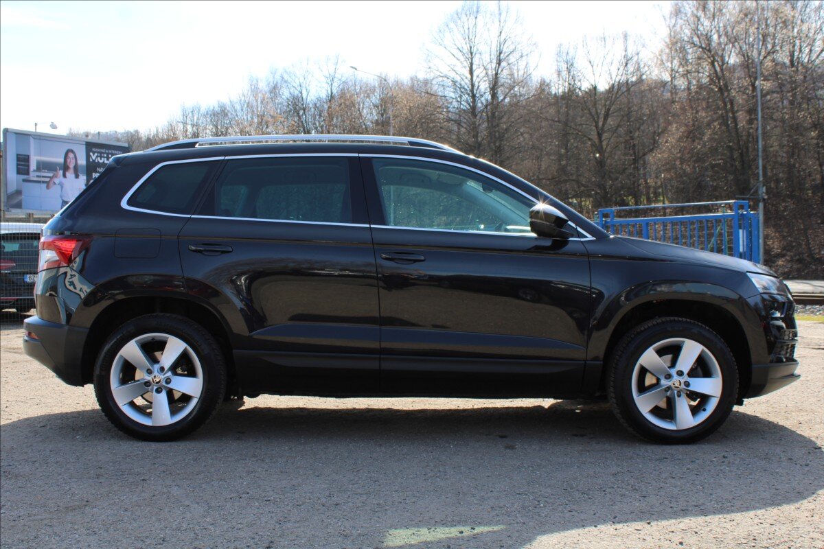 Škoda Karoq SUV / Terénní 1,5 l 110 kw