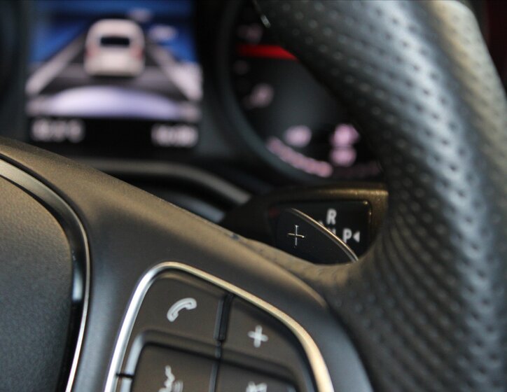 Mercedes-Benz Třídy V MPV 2,0 l 174 kw