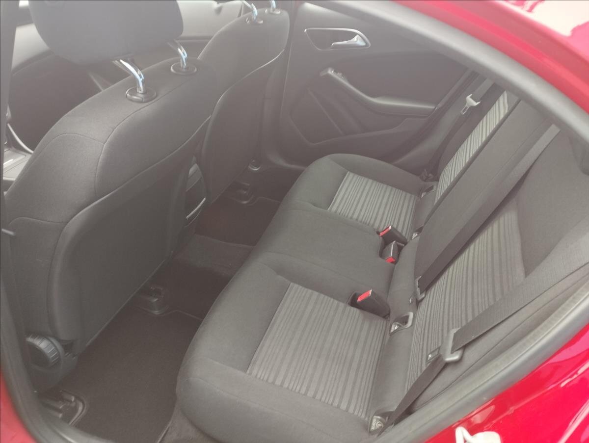 Mercedes-Benz Třídy A Hatchback 1,4 l 66 kw