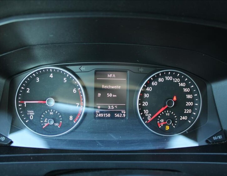 Volkswagen Transporter Skříň 2,0 l 110 kw