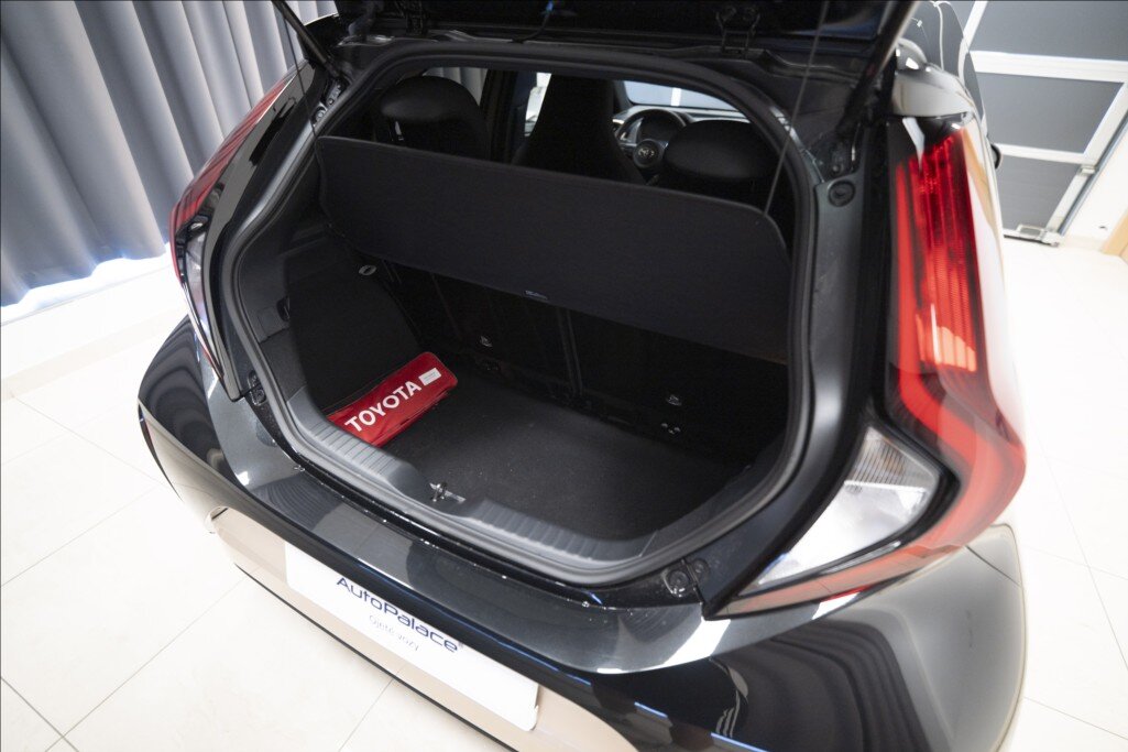 Toyota Aygo Hatchback 998,0 53 kw