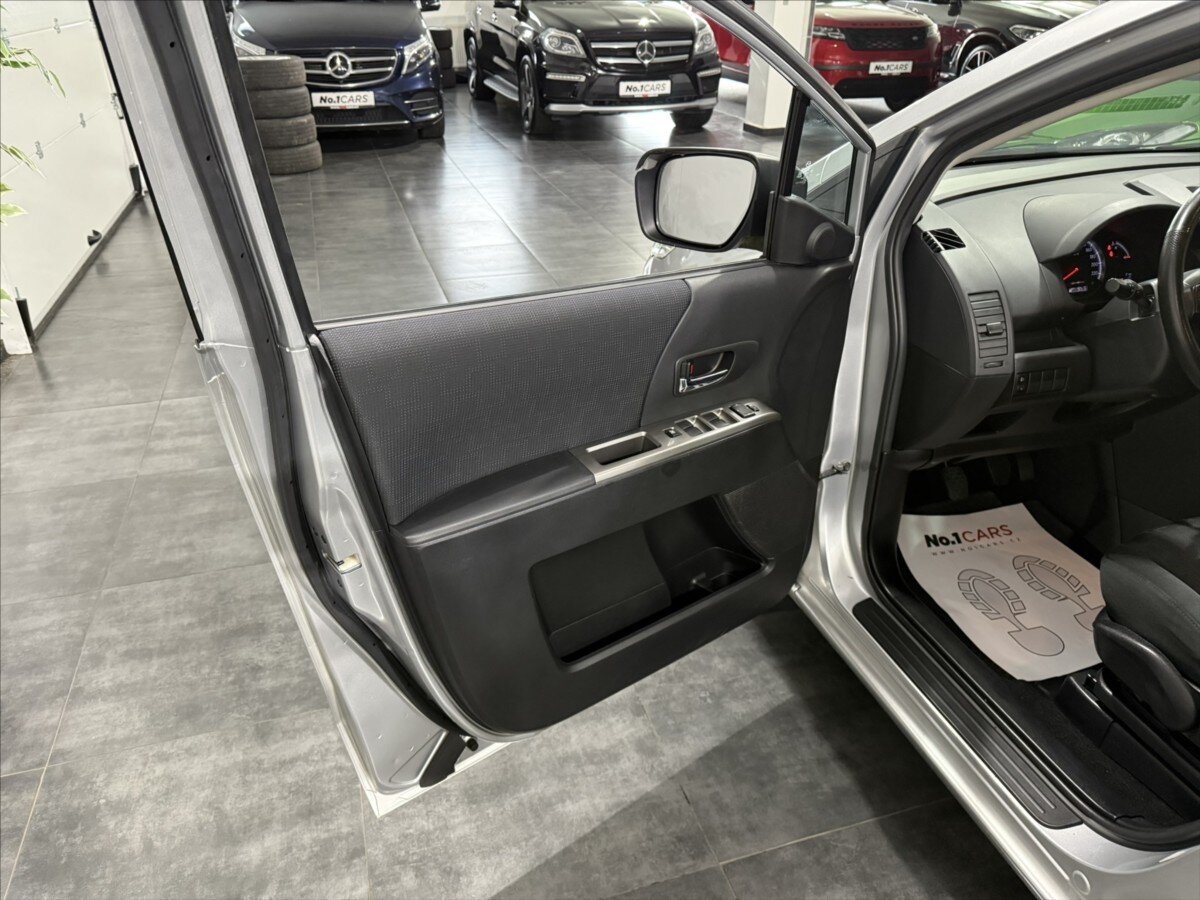 Mazda 5 Kombi 2,0 l 107 kw