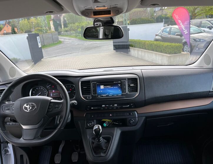 Toyota ProAce Verso 18