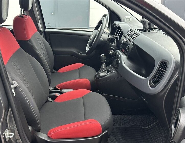 Fiat Panda Hatchback 875,0 63 kw
