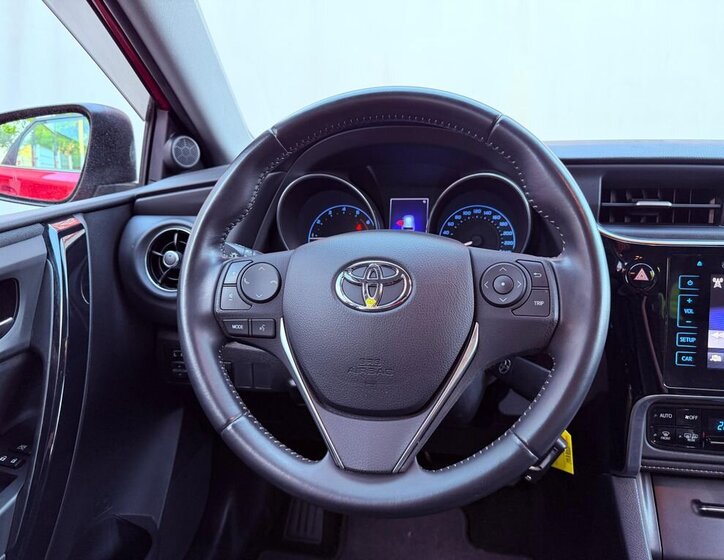 Toyota Auris Kombi 1,2 l 86 kw