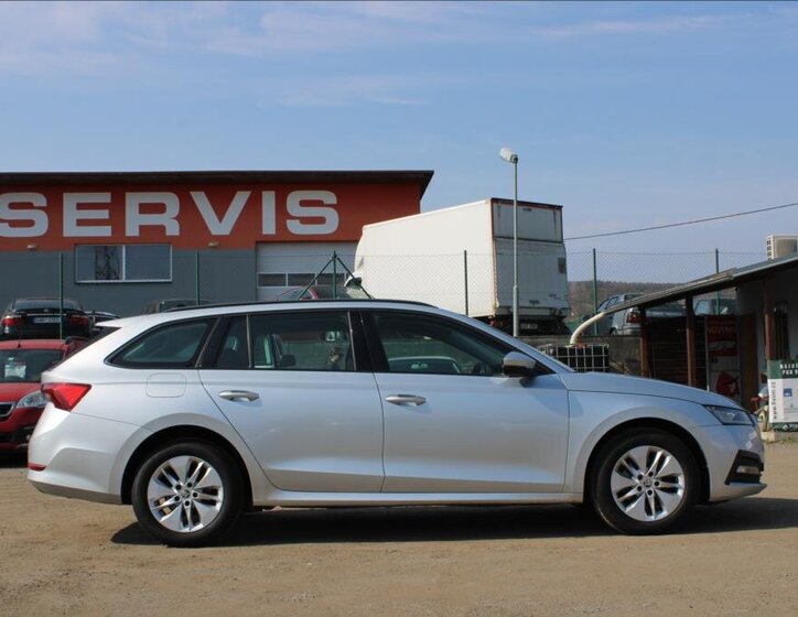 Škoda Octavia Kombi 2,0 l 85 kw