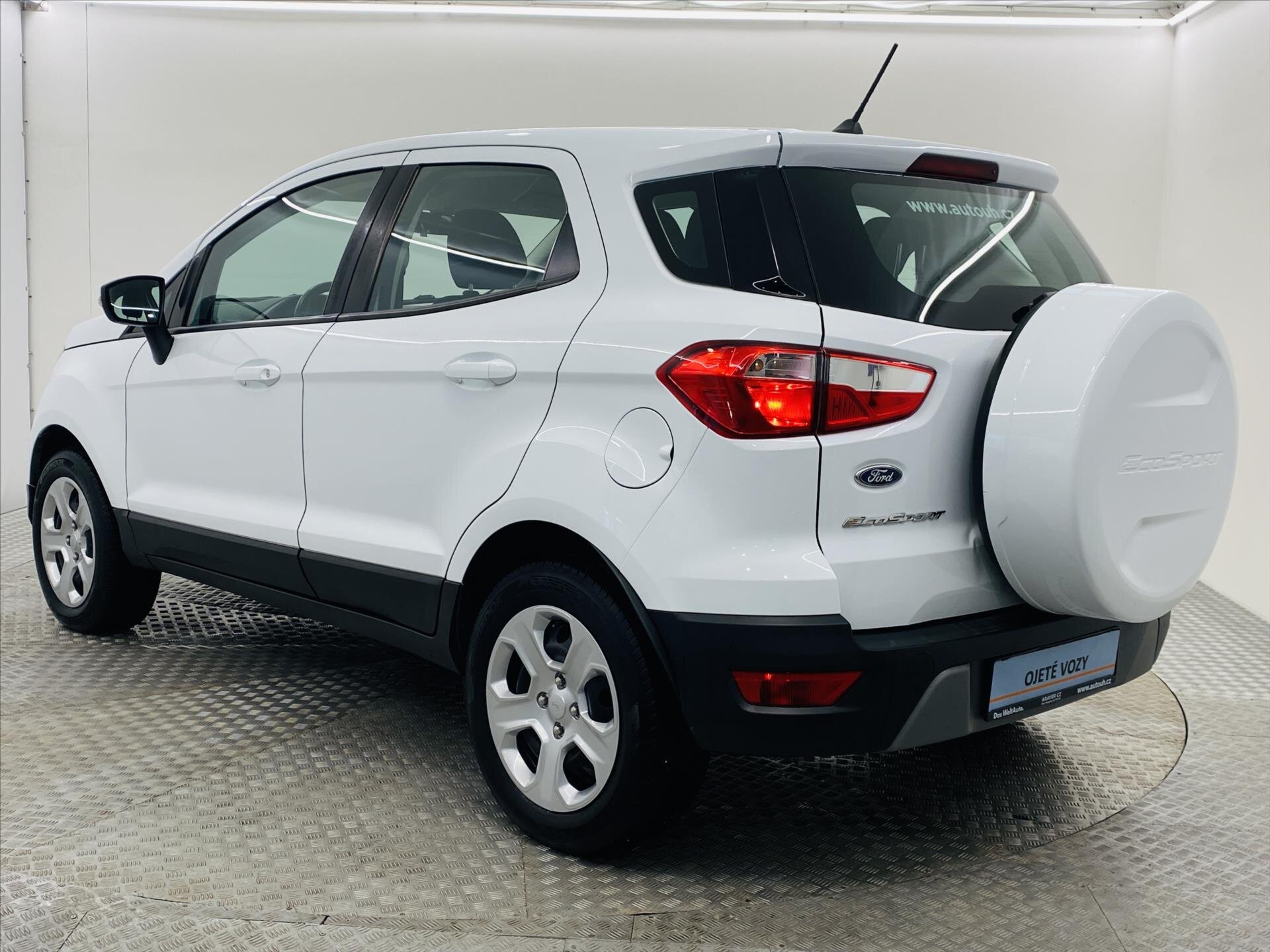Ford EcoSport Hatchback 998,0 92 kw
