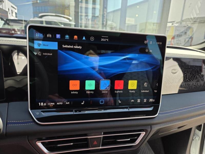 Volkswagen Tiguan SUV / Terénní 2,0 l 195 kw