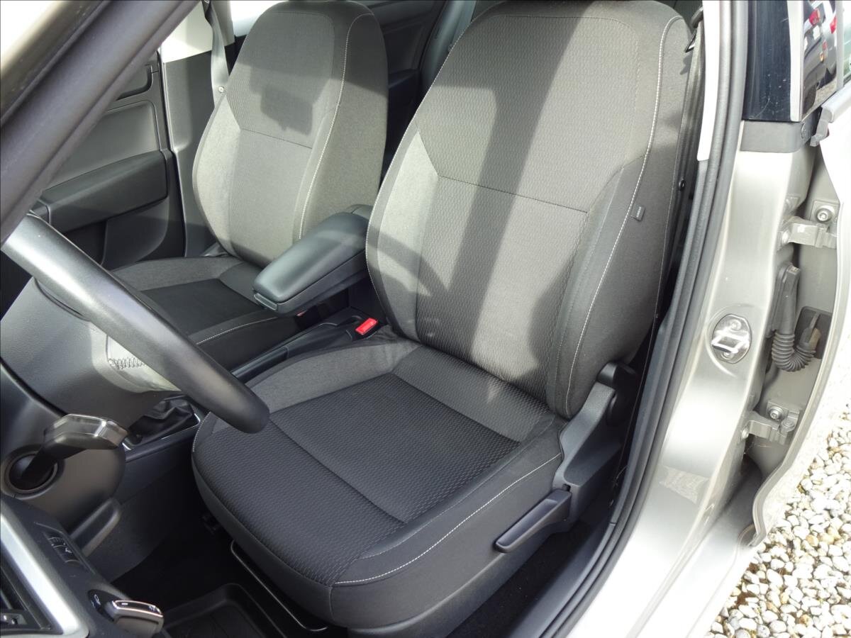 Škoda Rapid Sedan / Limuzína 1,2 l 66 kw