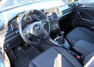 Volkswagen T-Roc SUV / Terénní 1,6 l 85 kw