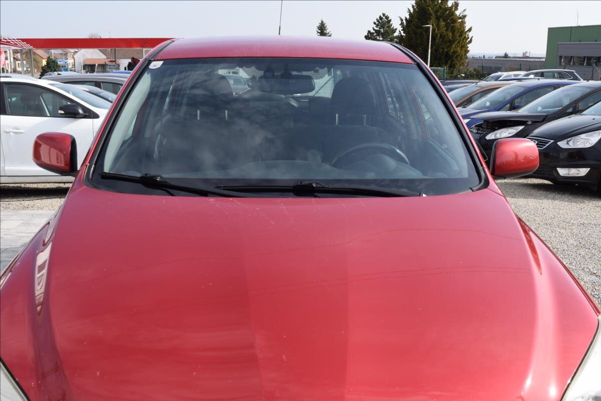 Toyota RAV4 SUV / Terénní 2,2 l 100 kw