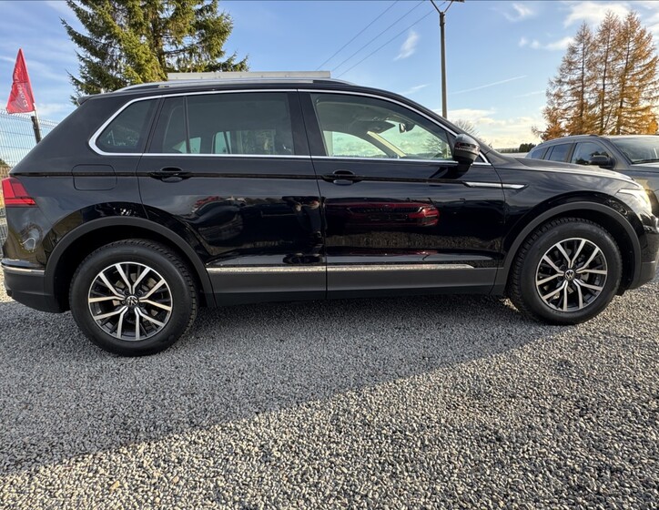 Volkswagen Tiguan 8