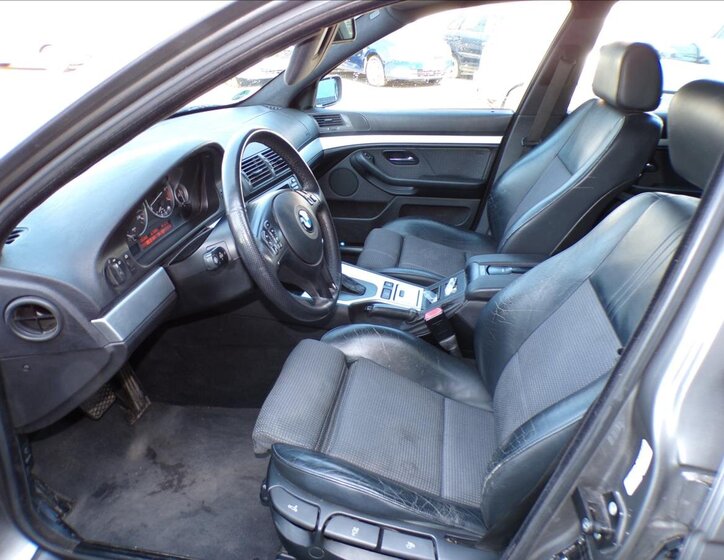 BMW Řada 5 Kombi 2,2 l 125 kw