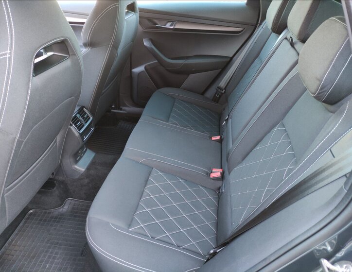 Škoda Karoq SUV / Terénní 2,0 l 110 kw