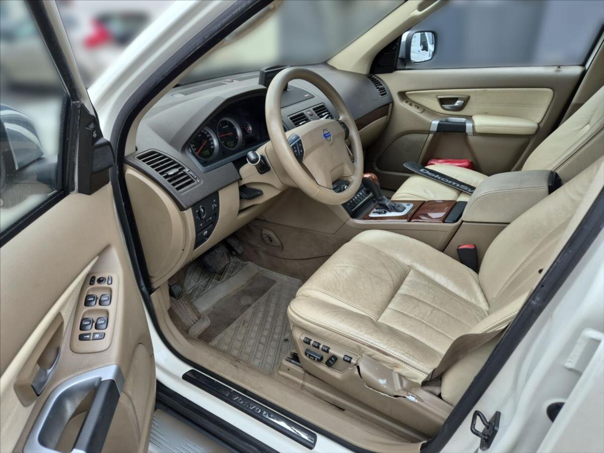 Volvo XC90 SUV 2,4 l 136 kw