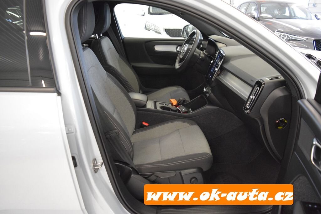 Volvo XC40 SUV 2,0 l 120 kw