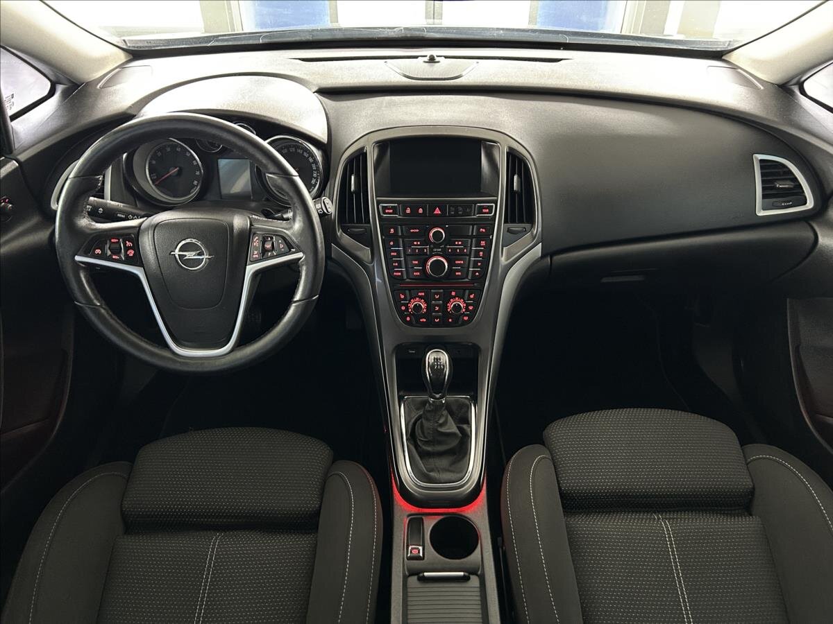 Opel Astra Hatchback 1,6 l 125 kw