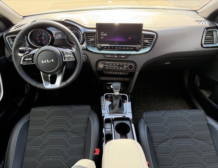 KIA XCeed CUV / Crossover 1,6 l 132 kw