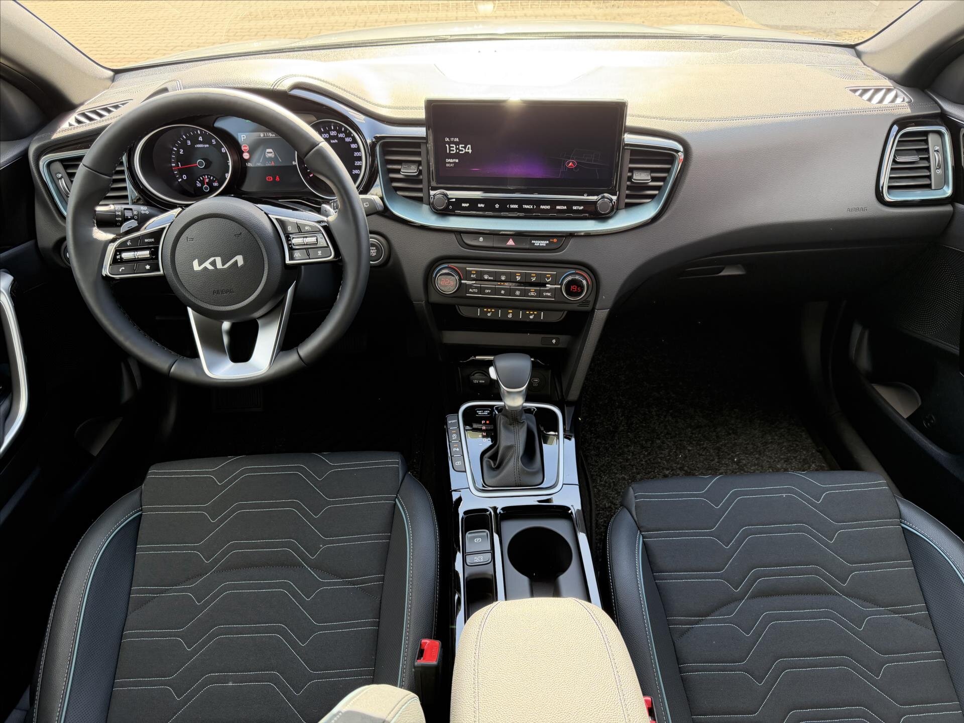 KIA XCeed CUV / Crossover 1,6 l 132 kw