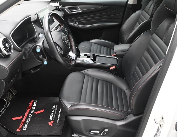 MG EHS SUV / Terénní 1,5 l 119 kw