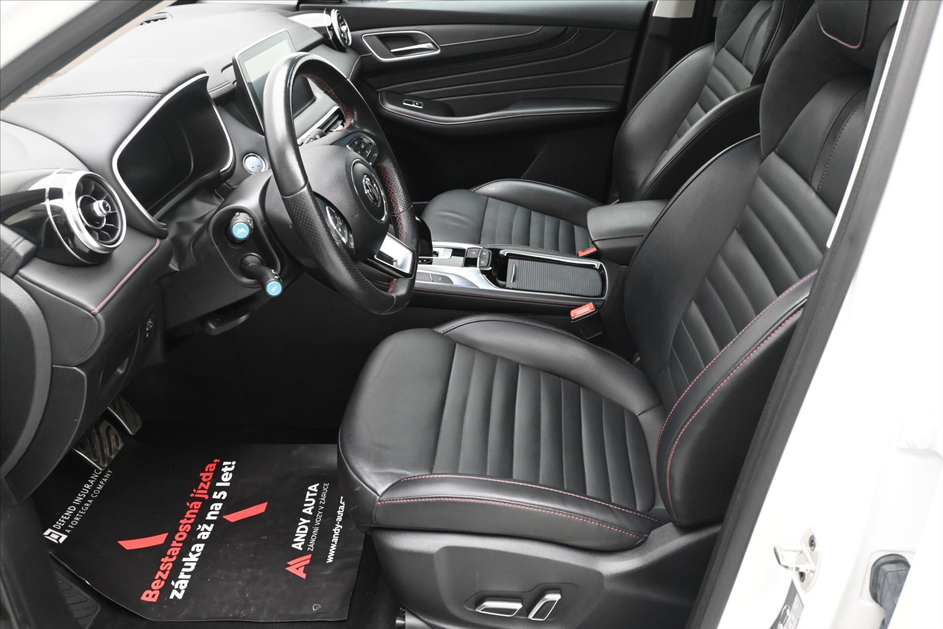 MG EHS SUV / Terénní 1,5 l 119 kw