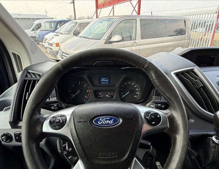 Ford Transit 10