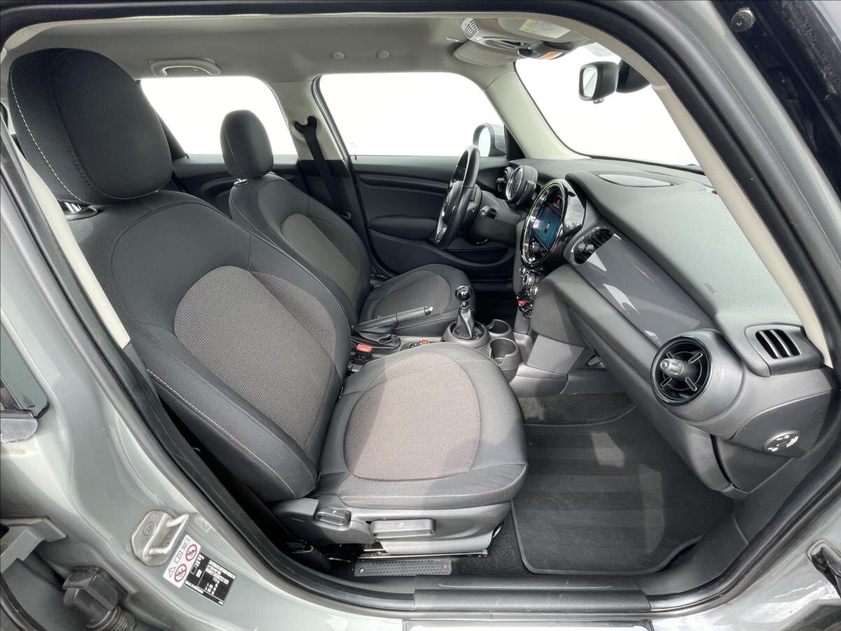 Mini Cooper Hatchback 1,5 l 100 kw