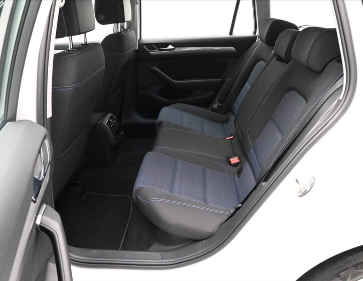 Volkswagen Passat 14