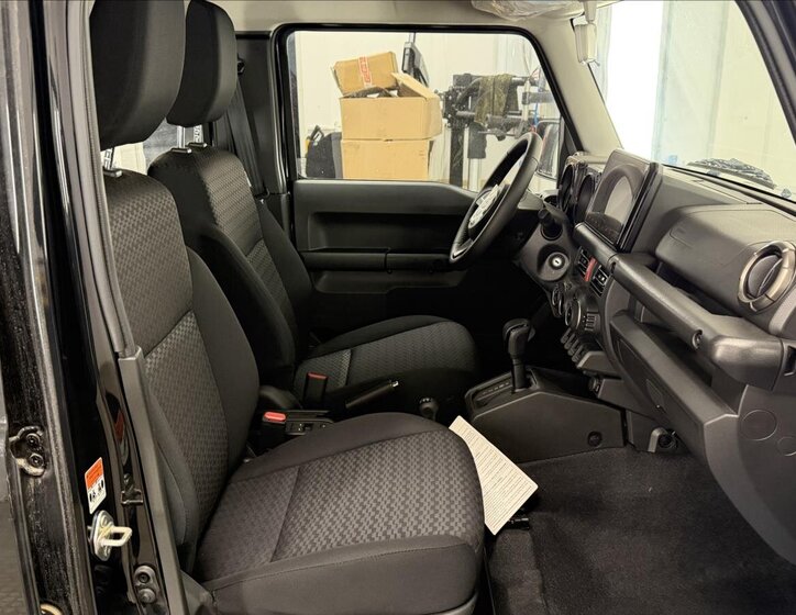 Suzuki Jimny SUV 1,5 l 75 kw