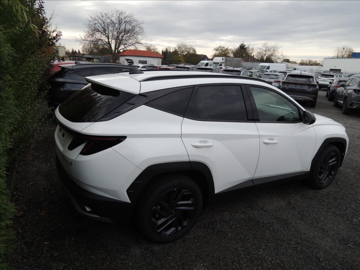 Hyundai Tucson SUV 1,6 l 118 kw