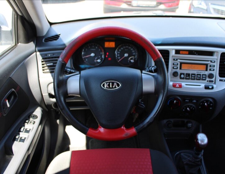 KIA Rio Sedan / Limuzína 1,4 l 71 kw