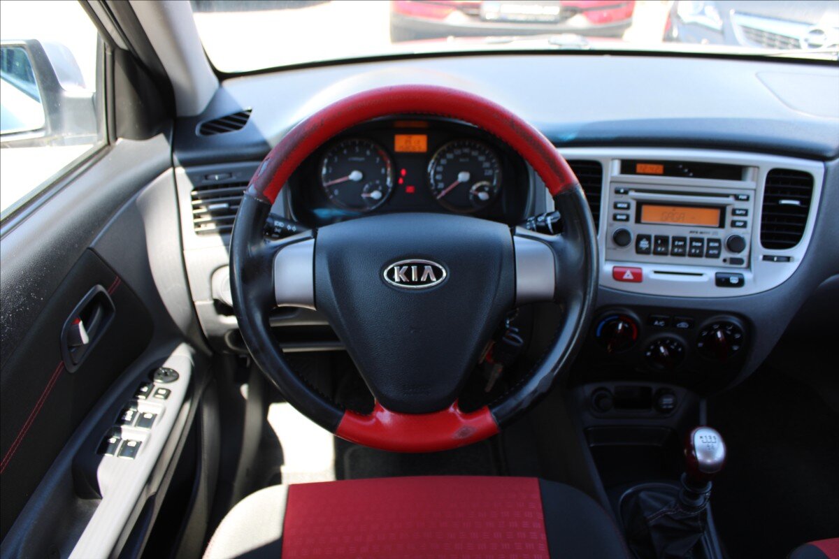 KIA Rio Sedan / Limuzína 1,4 l 71 kw