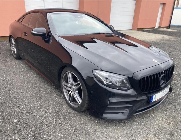 Mercedes-Benz Třídy E 33