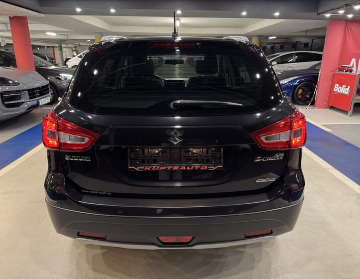Suzuki SX4 S-Cross 4