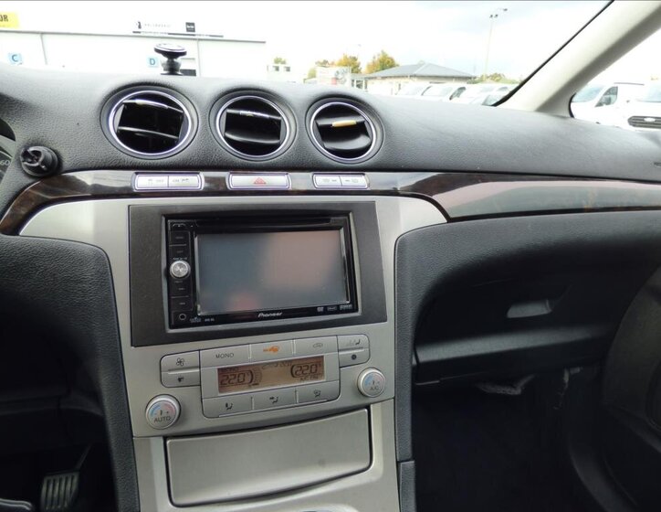 Ford Galaxy MPV 2,0 l 103 kw