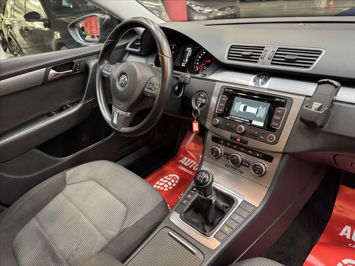 Volkswagen Passat Kombi 2,0 l 103 kw