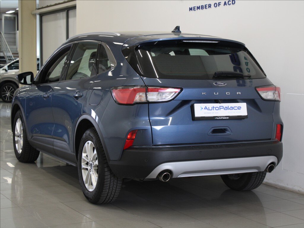 Ford Kuga SUV / Terénní 1,5 l 88 kw